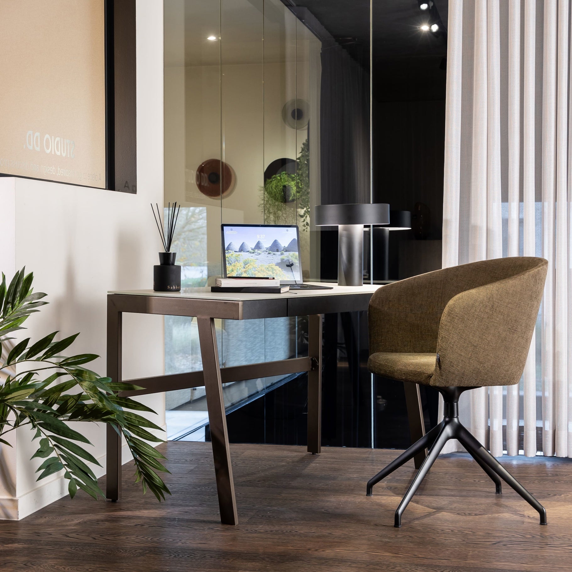 YUTANG table lamp