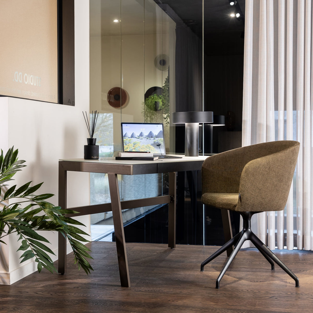 YUTANG table lamp