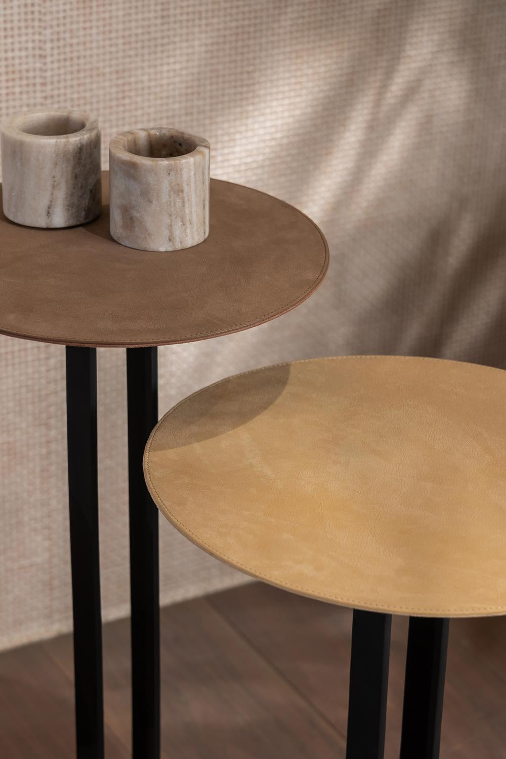 NOVI side table